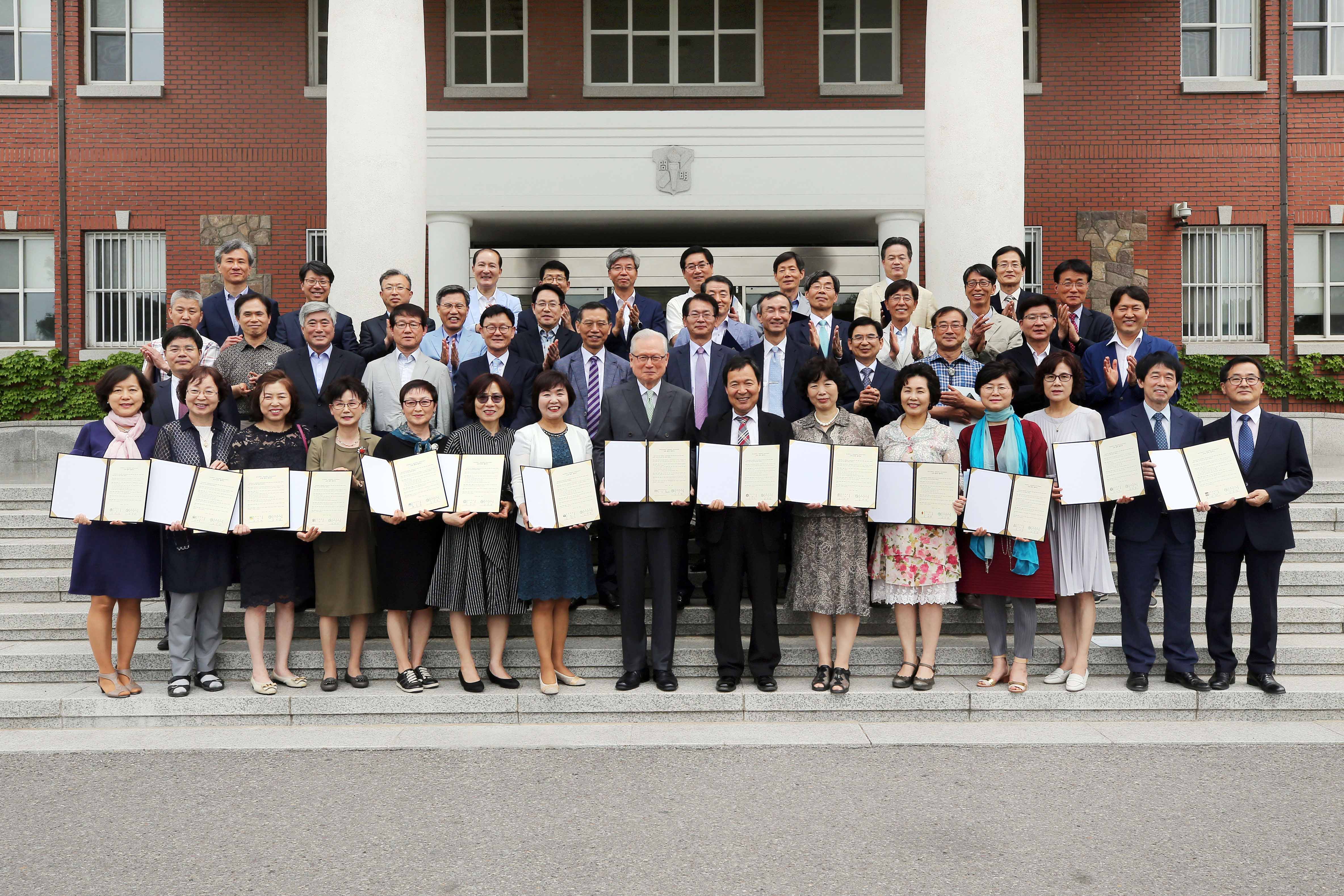 韩国启明大学孔子学院和当地41所中学签署合作协议