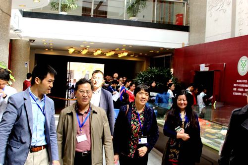 1-刘伟副书记、张林狮主任巡查考场 1-刘伟副书记、张林狮主任巡查考场