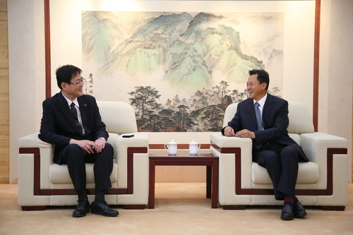 倪书记会见北陆大学理事长小仓勤 倪书记会见北陆大学理事长小仓勤