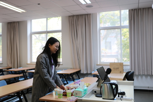 2志愿者做前期准备工作 2志愿者做前期准备工作