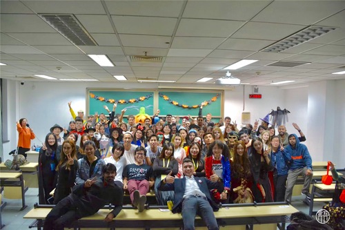 6.参与活动同学与工作人员合影 6.参与活动同学与工作人员合影