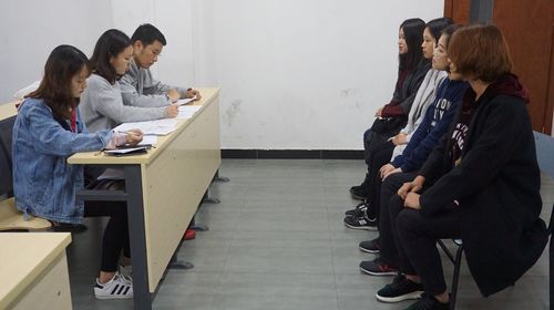 3关爱部面试现场 3关爱部面试现场