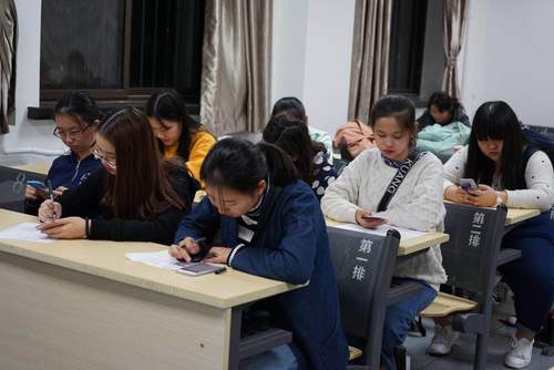 1候场教室 1候场教室