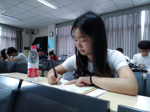 我校李霞同学参加培训班 我校李霞同学参加培训班