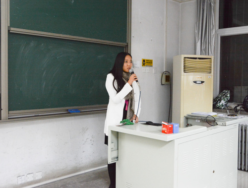 2 邹泺铱老师讲话 2 邹泺铱老师讲话