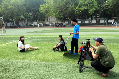 3 我校同学代表接受团中央采访 3 我校同学代表接受团中央采访