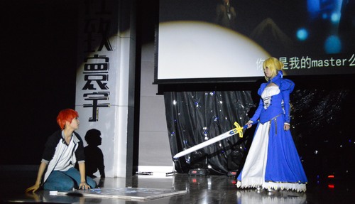 1 动漫社成员表演节目 1 动漫社成员表演节目