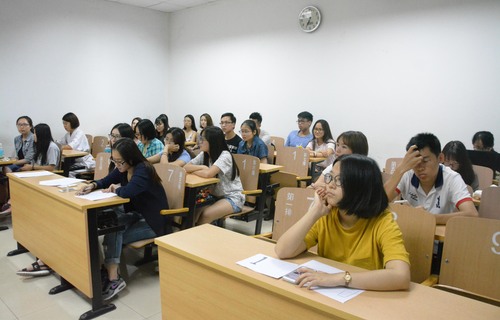 1 答辩现场 1 答辩现场