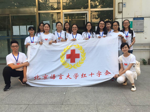 3 工作人员合影 3 工作人员合影