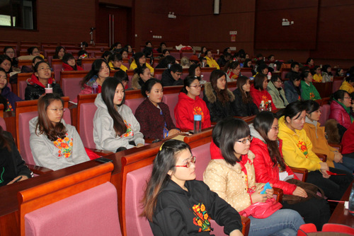 参培学员认真聆听李书记讲座-001 参培学员认真聆听李书记讲座-001