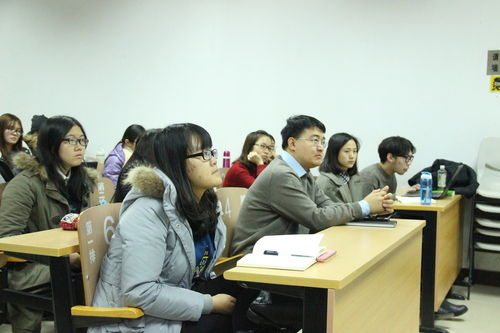 认真聆听讲座 认真聆听讲座