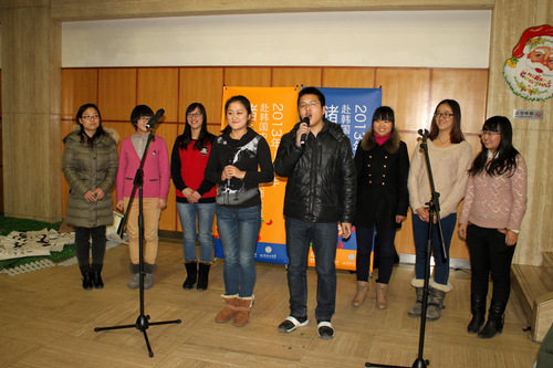 图片3.志愿者学员表演小合唱-001 图片3.志愿者学员表演小合唱-001