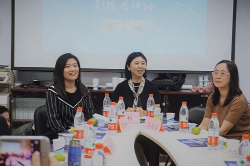 图1穆杨副院长发言 图1穆杨副院长发言