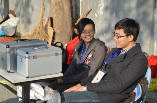 2北语红十字会学生分会成员为活动提供医疗服务支持 2北语红十字会学生分会成员为活动提供医疗服务支持