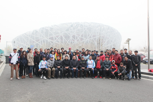 轮滑各界集体鸟巢前合照 轮滑各界集体鸟巢前合照