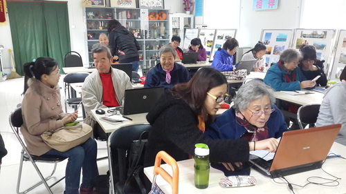 教老人学上网 教老人学上网