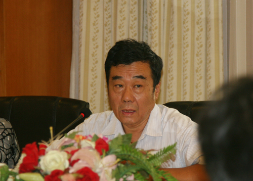 霍明杰副书记就教育实践活动的开展提出具体要求 霍明杰副书记就教育实践活动的开展提出具体要求