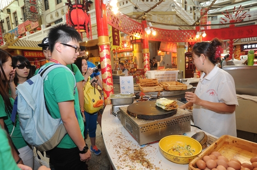 游览食品街 游览食品街