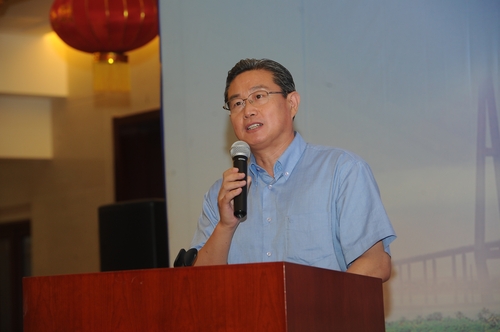 王鲁新副书记出席闭营式 王鲁新副书记出席闭营式