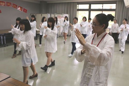 认真学习的学员们 认真学习的学员们