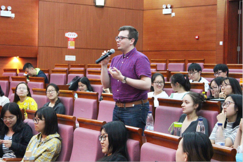 “大使看世界”系列讲座第五讲“大使夫人的公共外交”开讲(20170428)798 “大使看世界”系列讲座第五讲“大使夫人的公共外交”开讲(20170428)798