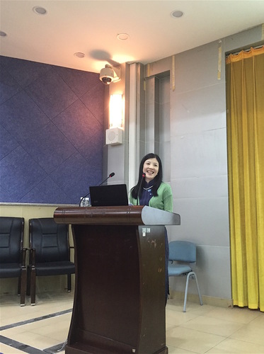 图二:周阅教授讲座现场 图二:周阅教授讲座现场