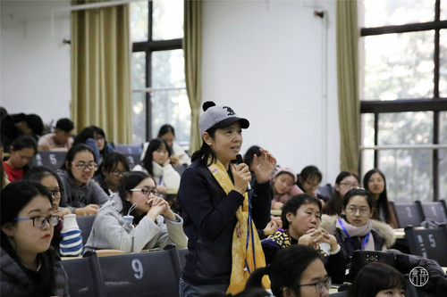 2观众现场提问 2观众现场提问