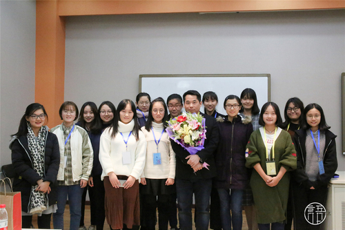 4陈铭章导演与工作人员合影 4陈铭章导演与工作人员合影