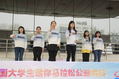 手语社教大家打手语口号 手语社教大家打手语口号