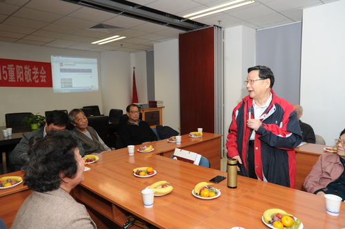 著名朗诵家曹灿先生发言 著名朗诵家曹灿先生发言