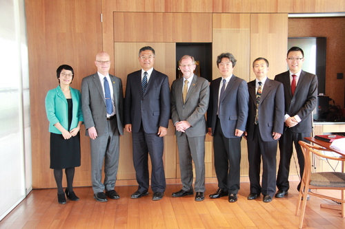 与会人员合影 与会人员合影