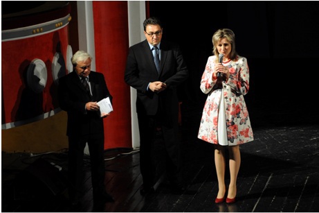 胡内多阿拉省教育局局长玛丽亚-史特法尼亚(Maria Ştefănie)致辞 胡内多阿拉省教育局局长玛丽亚-史特法尼亚(Maria Ştefănie)致辞