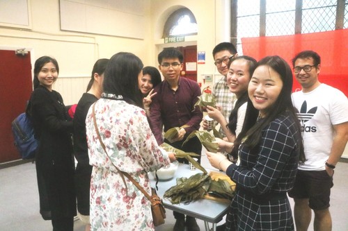 教师交流会-一起包粽子 教师交流会-一起包粽子