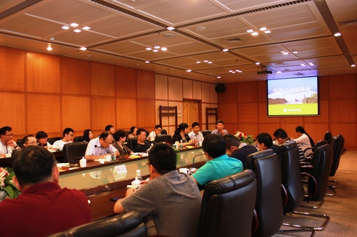 与会学院负责人发言 与会学院负责人发言