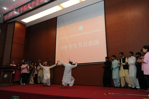 南亚典礼学生2 南亚典礼学生2