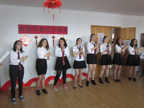 学员演唱歌曲《孔院之家》 学员演唱歌曲《孔院之家》