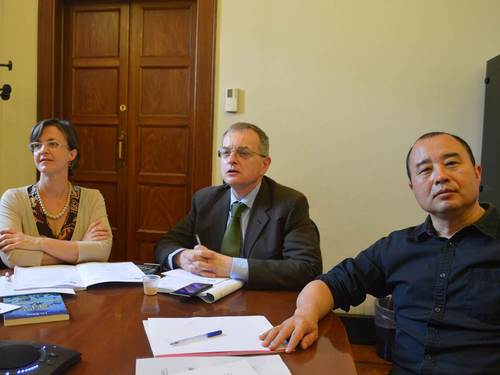 米兰天主教圣心大学外语学院院长 Gobber(中)致辞 米兰天主教圣心大学外语学院院长 Gobber(中)致辞