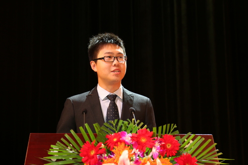 在校生代表袁广幕发言 在校生代表袁广幕发言