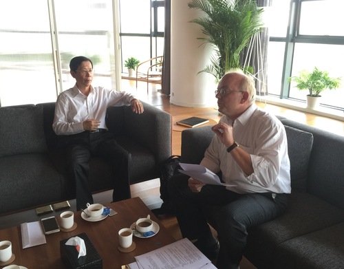 崔希亮校长听取孔院筹建进程汇报 崔希亮校长听取孔院筹建进程汇报