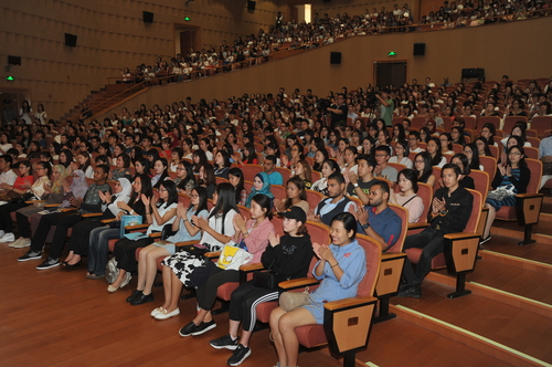 研究生新生 研究生新生