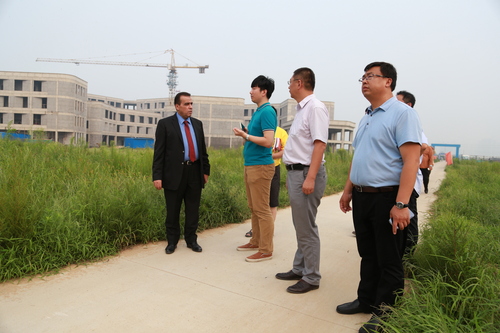 1.努尔校长视察东戴河国际教育园区工地 1.努尔校长视察东戴河国际教育园区工地