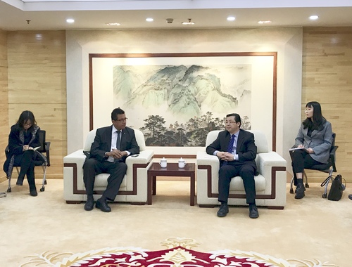 刘利校长会见古巴外交部代表团20180316 刘利校长会见古巴外交部代表团20180316