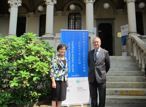 图片五:许琳主任视察圣心孔院-001 图片五:许琳主任视察圣心孔院-001