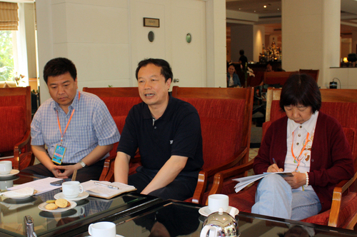 赵书记召开我校孔子学院中外方院长座谈会-001 赵书记召开我校孔子学院中外方院长座谈会-001