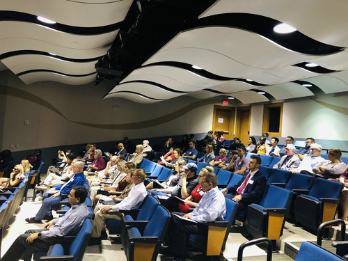 图二:活动现场 图二:活动现场