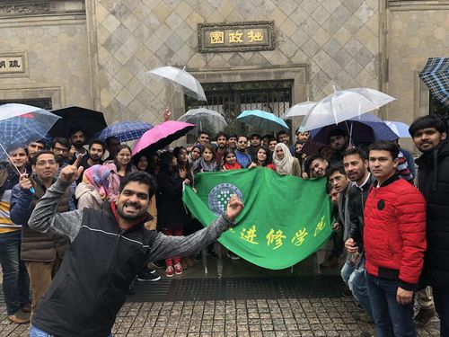 5 雨中游览苏州拙政园 5 雨中游览苏州拙政园