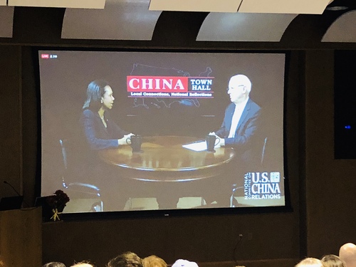 图一:网络直播 图一:网络直播