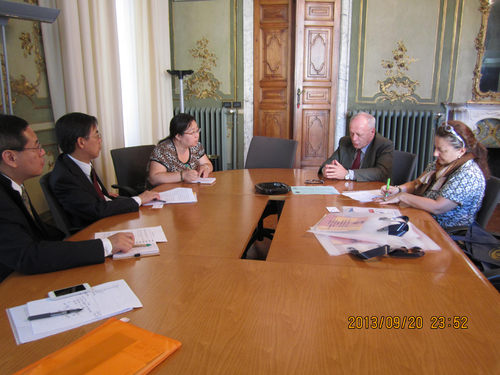 与意大利热那亚大学会谈 与意大利热那亚大学会谈