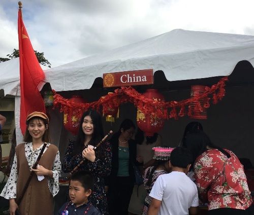 南卡孔院参加斯帕坦堡国际文化节 当地的中国展台 南卡孔院参加斯帕坦堡国际文化节 当地的中国展台