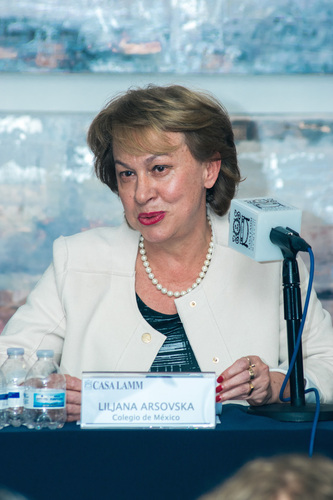 图九 汉学家与翻译家莉亚娜女士 图九 汉学家与翻译家莉亚娜女士